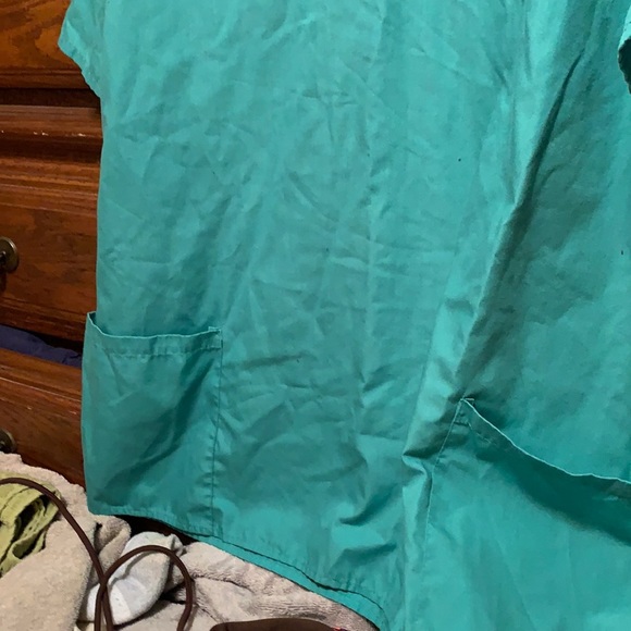 Scrub top - Picture 2 of 2